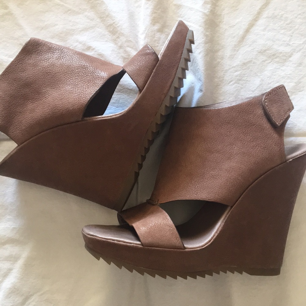 Vince Camuto Wedge